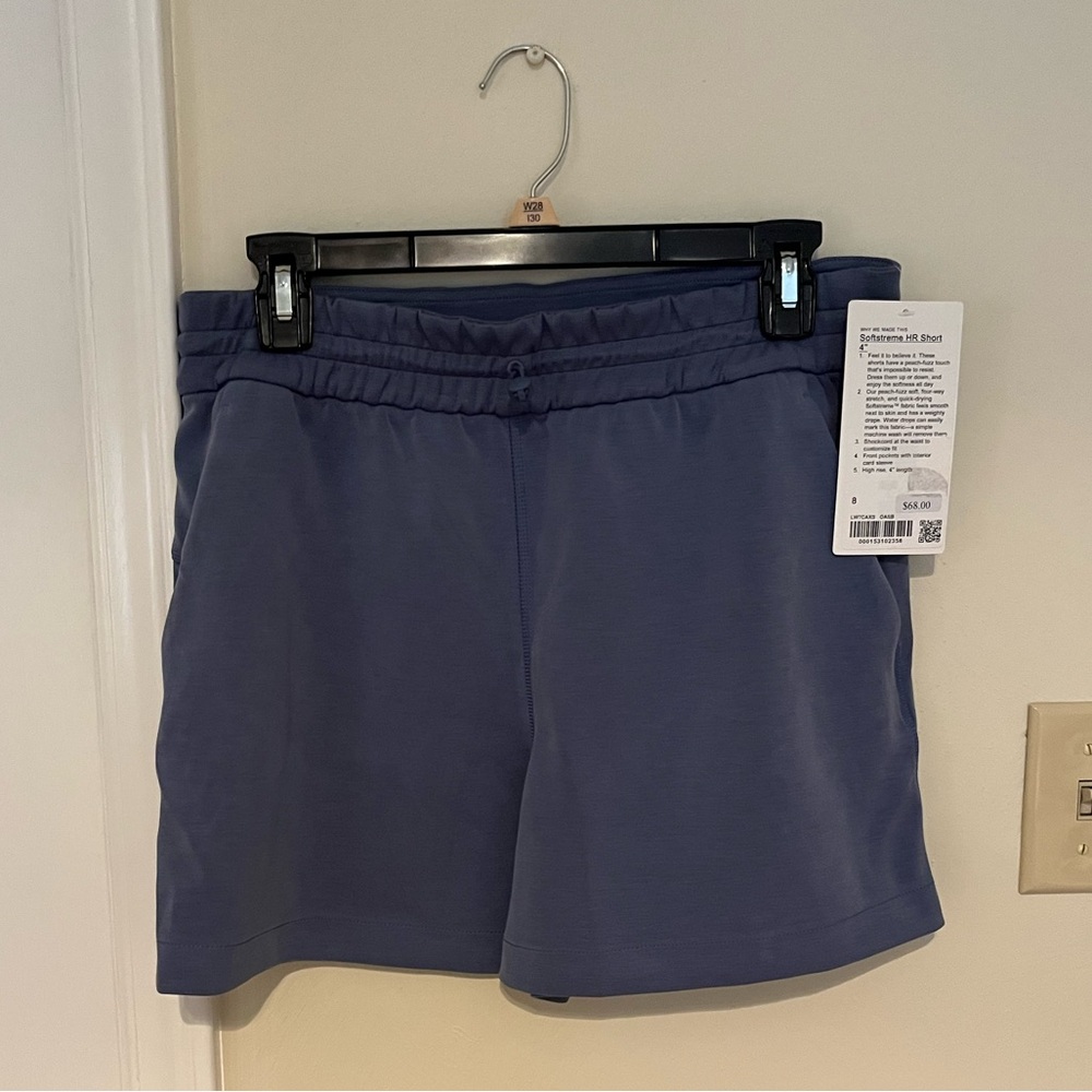 NWT Lululemon Athletica Periwinkle Blue Softstreme HR Shorts 4”
